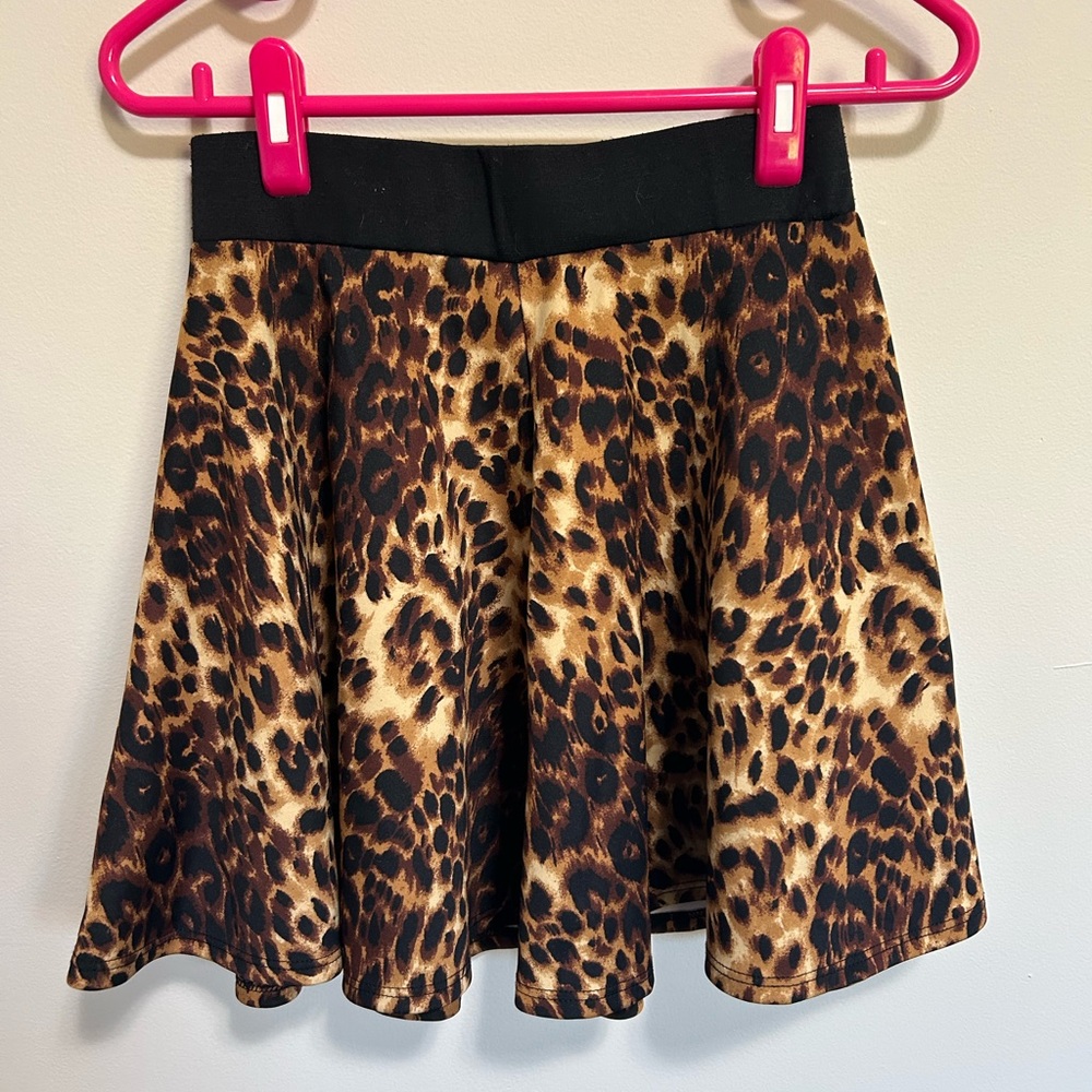 Womens Charlotte Russe flowy mini skirt size small